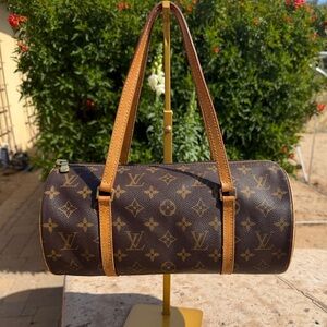 Authentic Louis Vuitton Papillon 30 Hand Bag